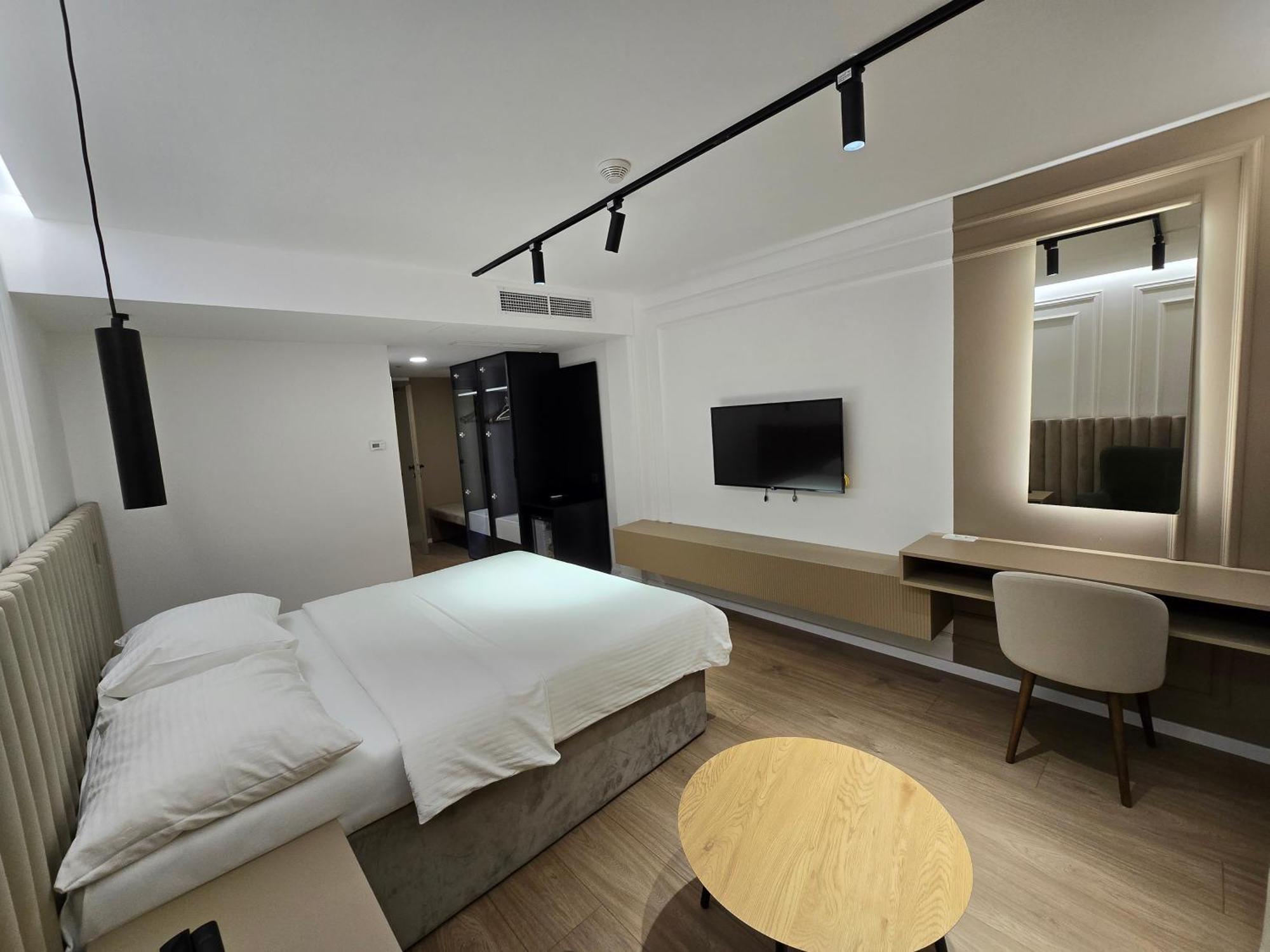 Hotel In Zepce エクステリア 写真