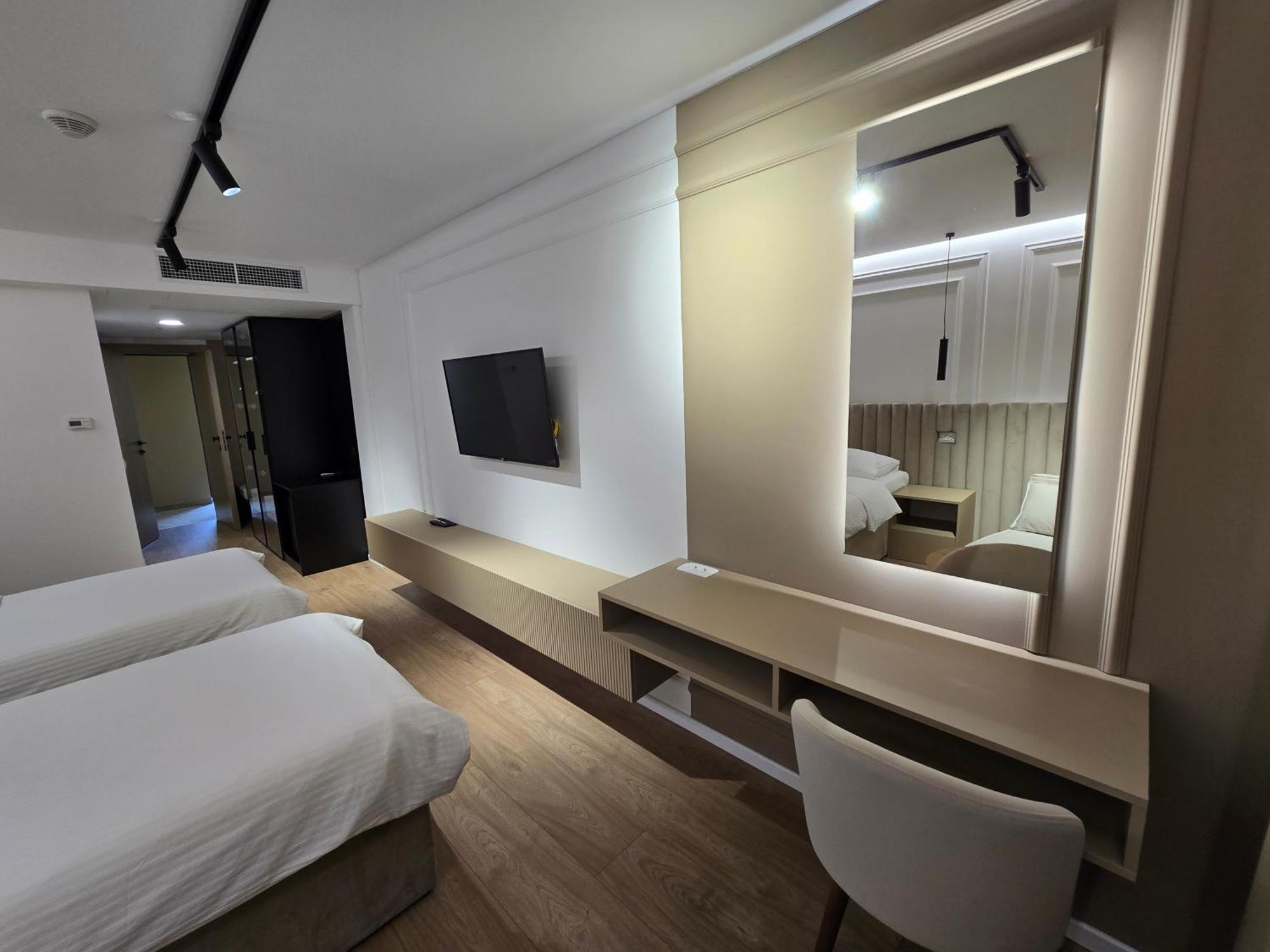 Hotel In Zepce エクステリア 写真