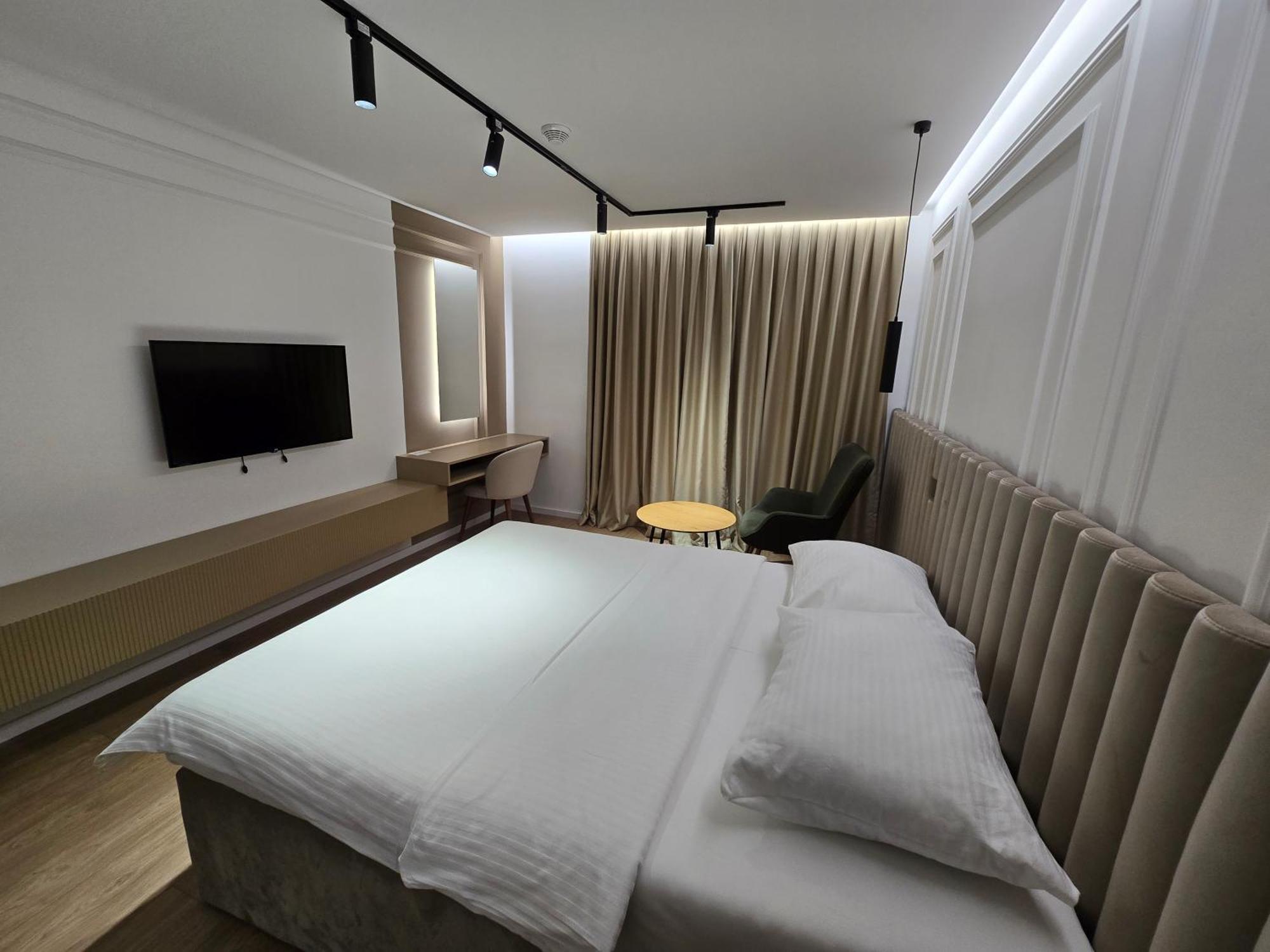 Hotel In Zepce エクステリア 写真
