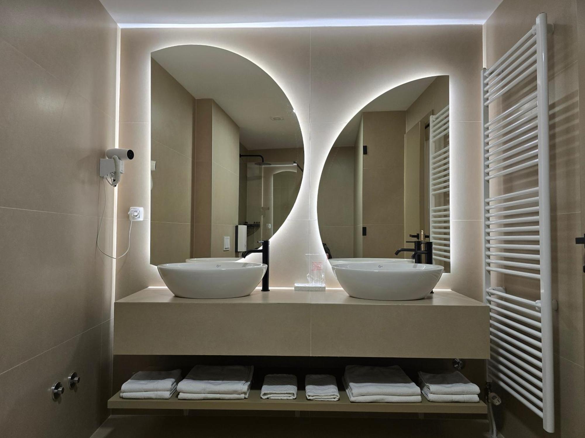 Hotel In Zepce エクステリア 写真
